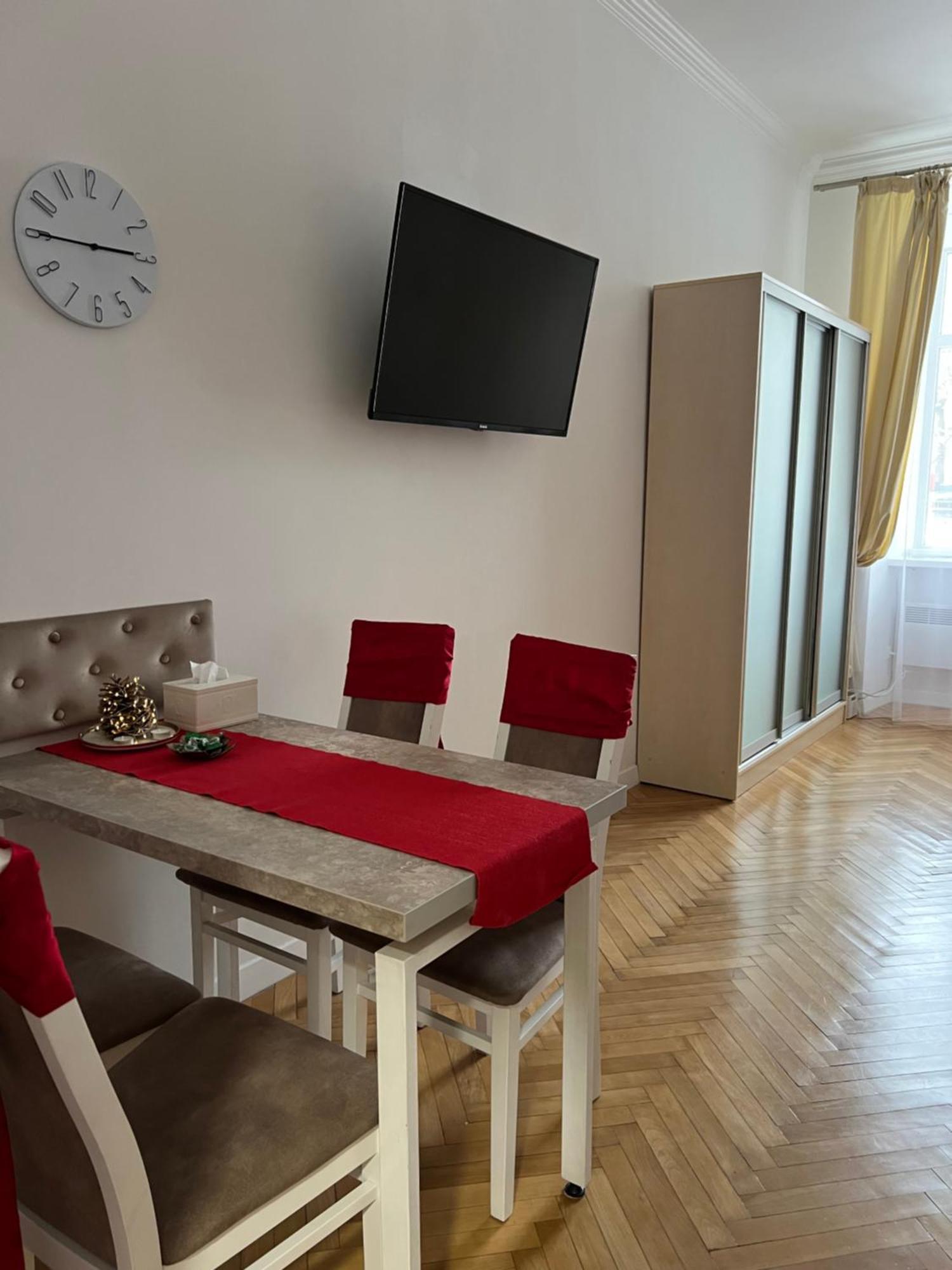 Siesta Apartment On Stefanyka Lviv Exteriör bild